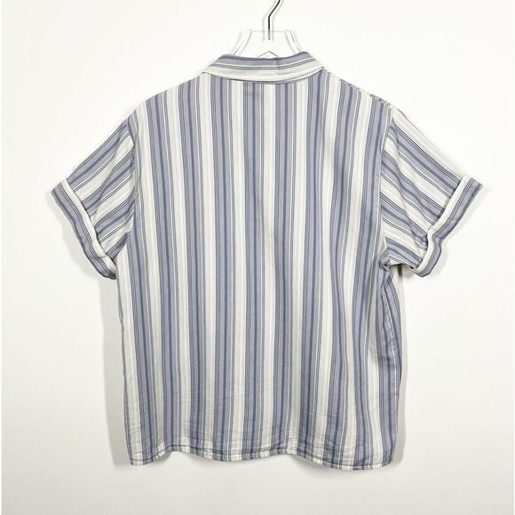 Universal Thread Women's Size Medium Blue White Short Sleeve Button Front Shirt - Picture 5 of 12